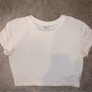Aritzia - TNA White Cropped Tee